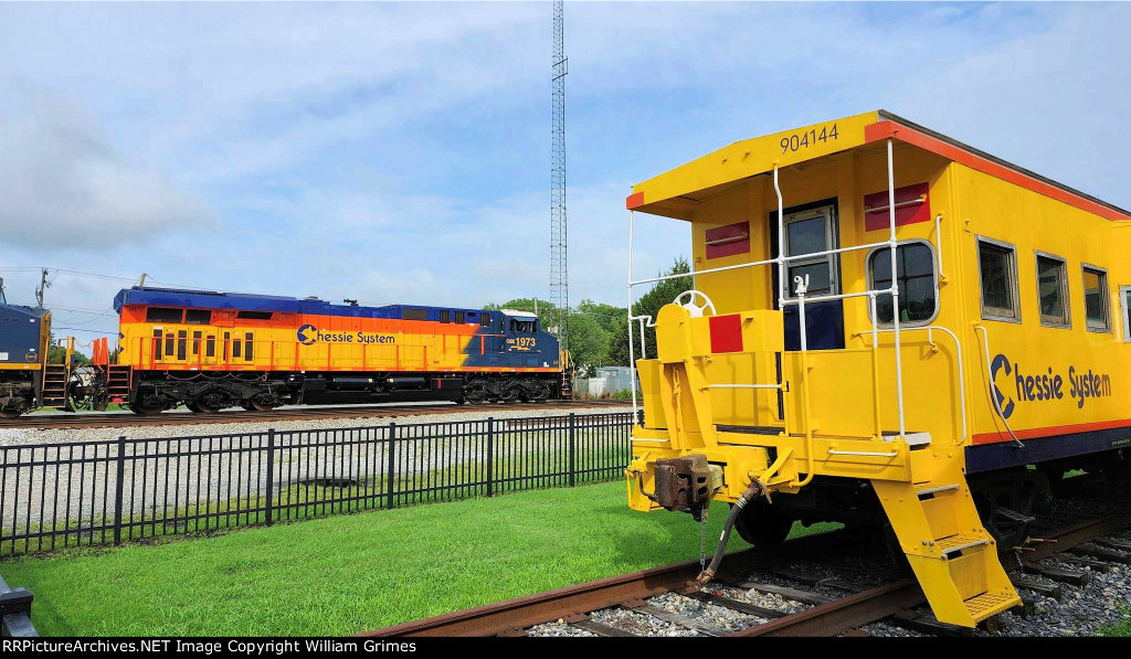 Chessie Heritage Unit meets Chessie Caboose